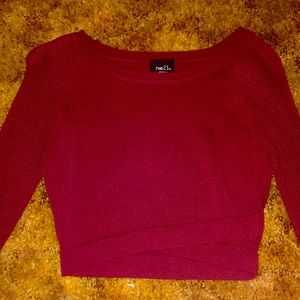Maroon long sleeve crop top